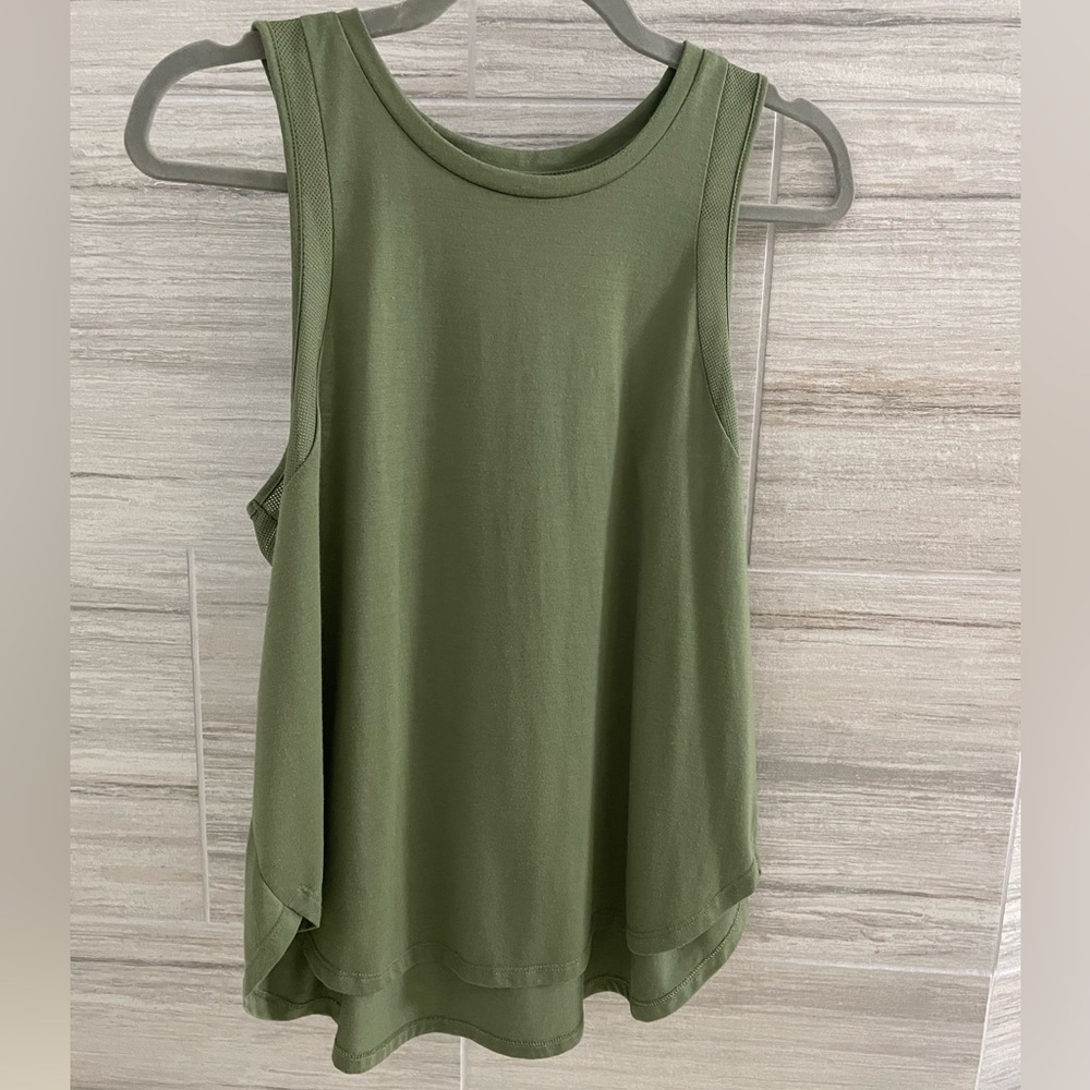 Old Navy tops